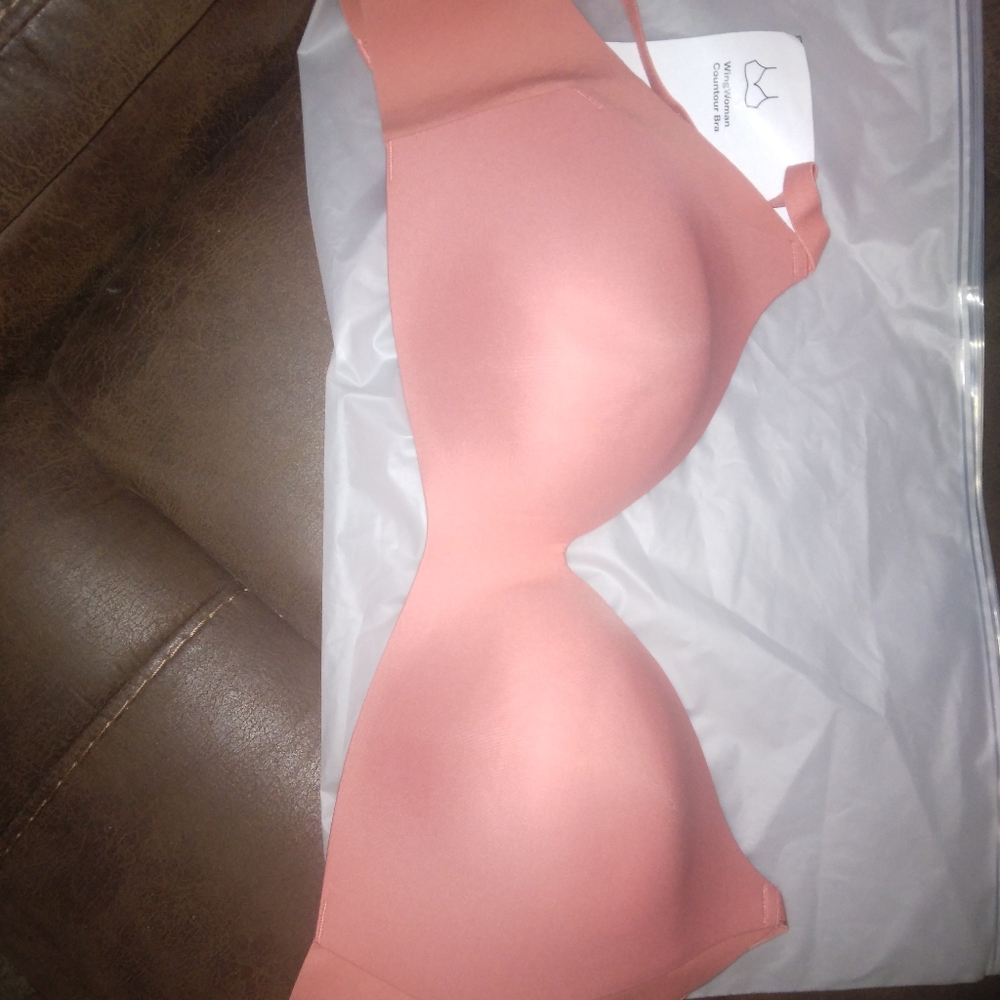 Brand new knix size 7 bra never worn just took out to get pictures